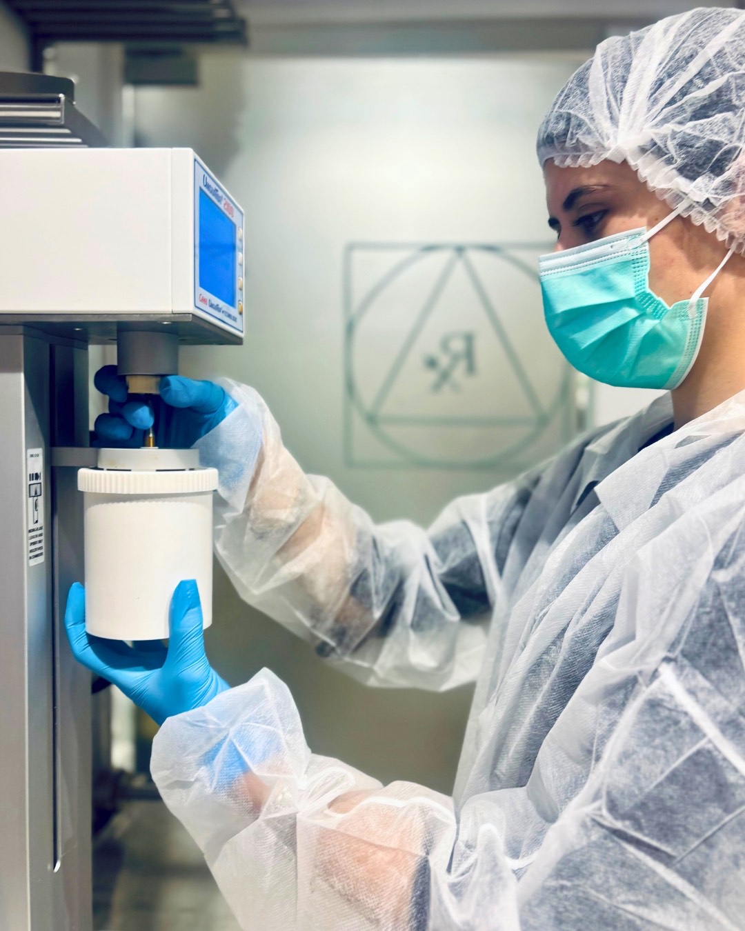 &Tau;&omicron; &Epsilon;&rho;&gamma;&alpha;&sigma;&tau;ή&rho;&iota;ό &mu;&alpha;&sigmaf;