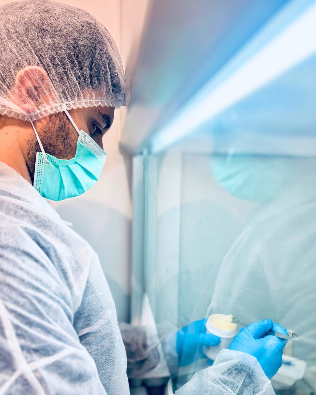 &Tau;&omicron; &Epsilon;&rho;&gamma;&alpha;&sigma;&tau;ή&rho;&iota;ό &mu;&alpha;&sigmaf;